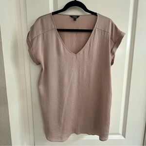 Express Blouse V-Neck Short Sleeve
